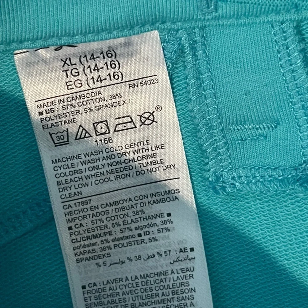 Old navy nwt teal cotton stretch shorts
